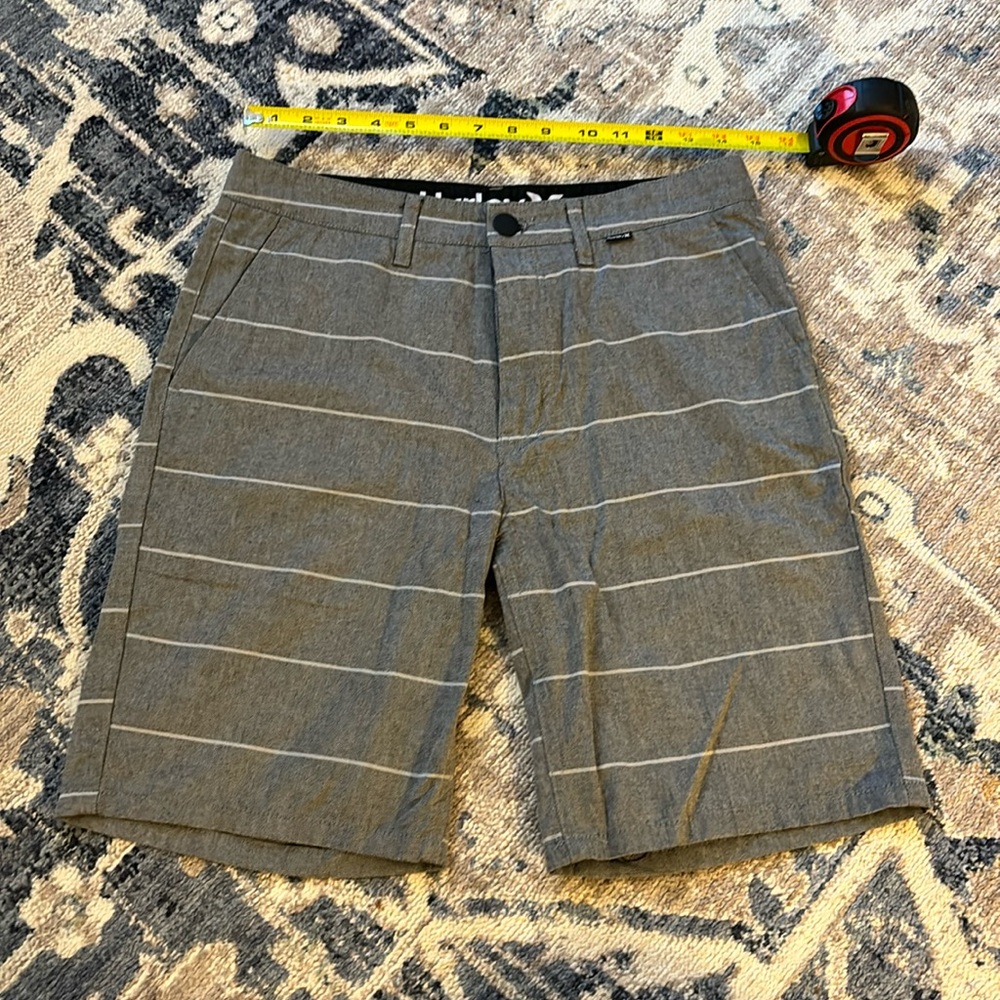 3/$5🌷 Men’s Size 28 Hurley Shorts
